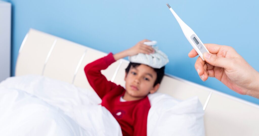How to Manage a Minor Fever in Children thumbnail