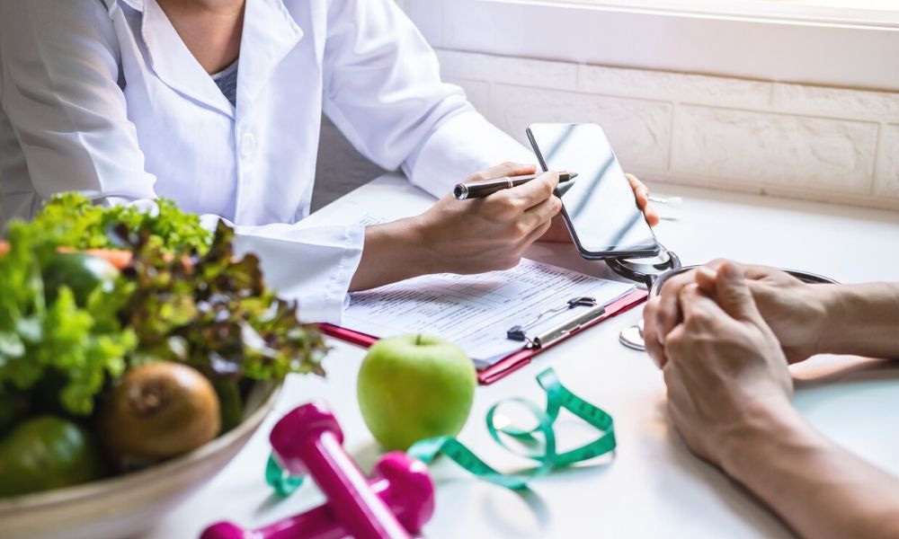 Combining Nutrition Counseling With Medical Weight Loss thumbnail