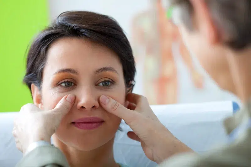When to Worry About a Broken Nose thumbnail