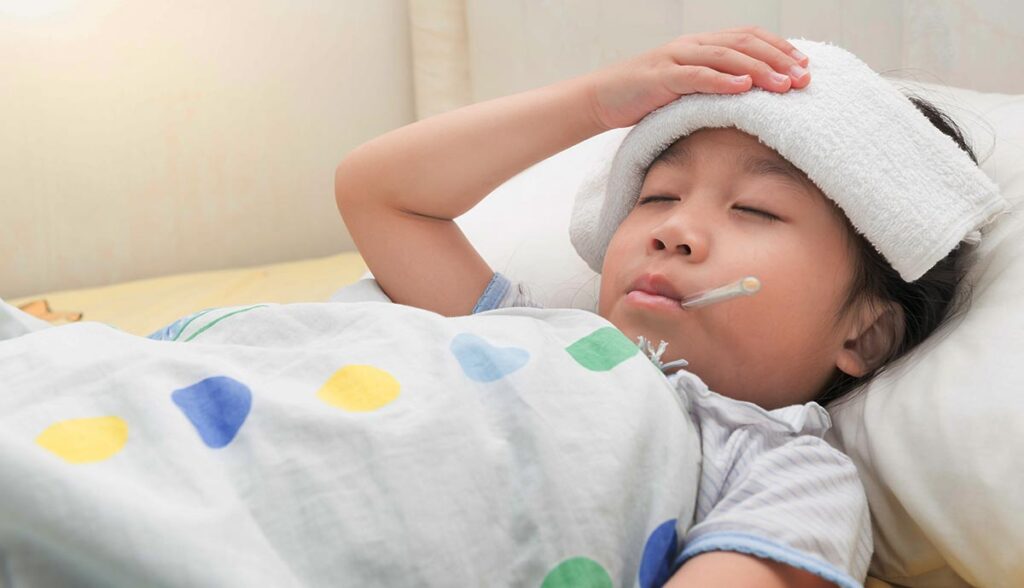 How to Manage a Minor Fever in Children thumbnail
